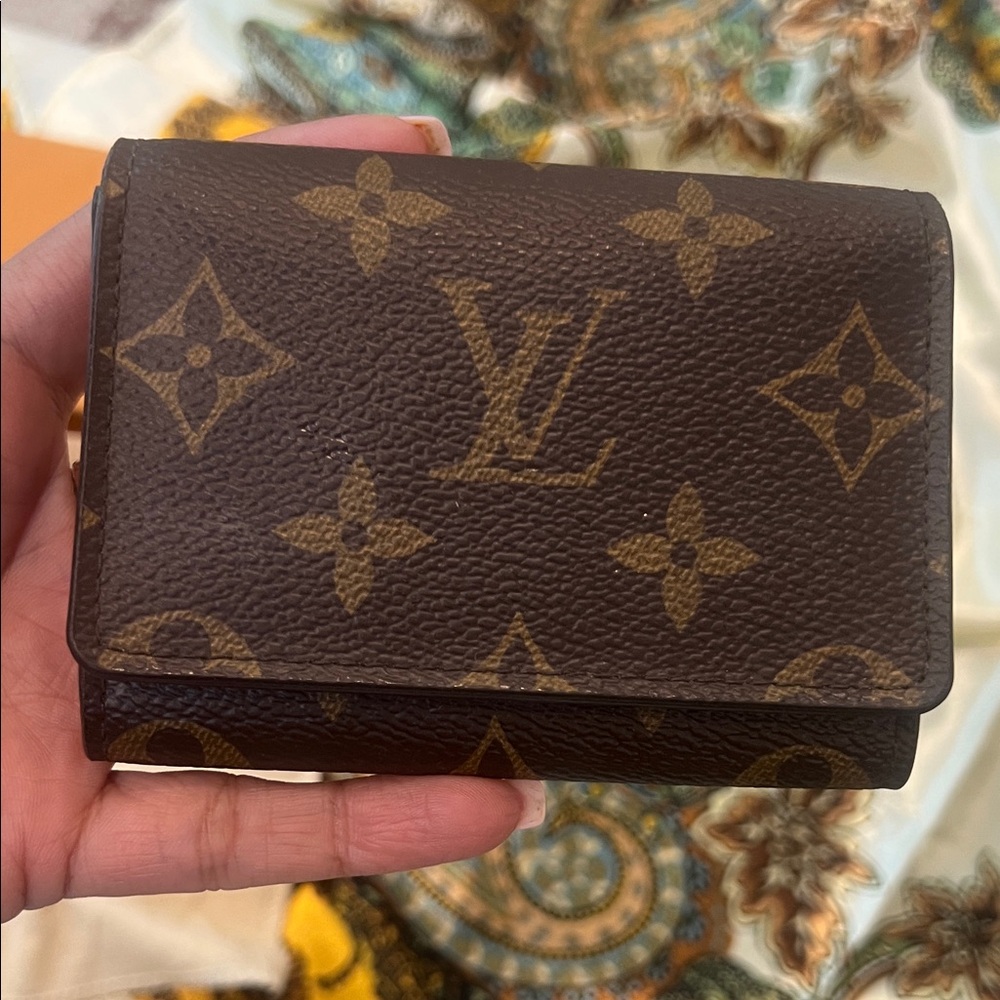 Louis Vuitton Monogram Key Holder in Brown and Gold